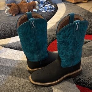 Twisted X Teal and Black Heeled Boots